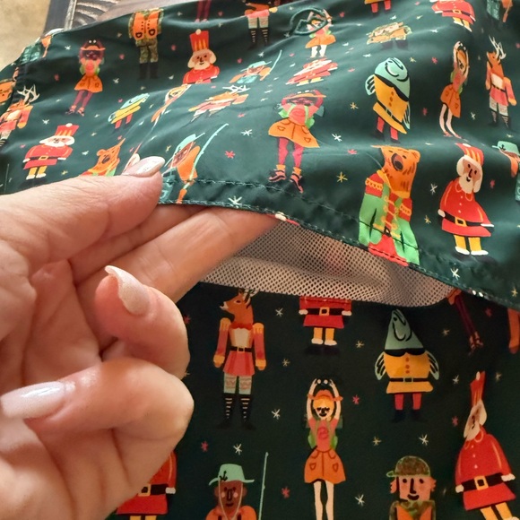 Magellan Outdoors Festive Green Jacket - Picture 4 of 5